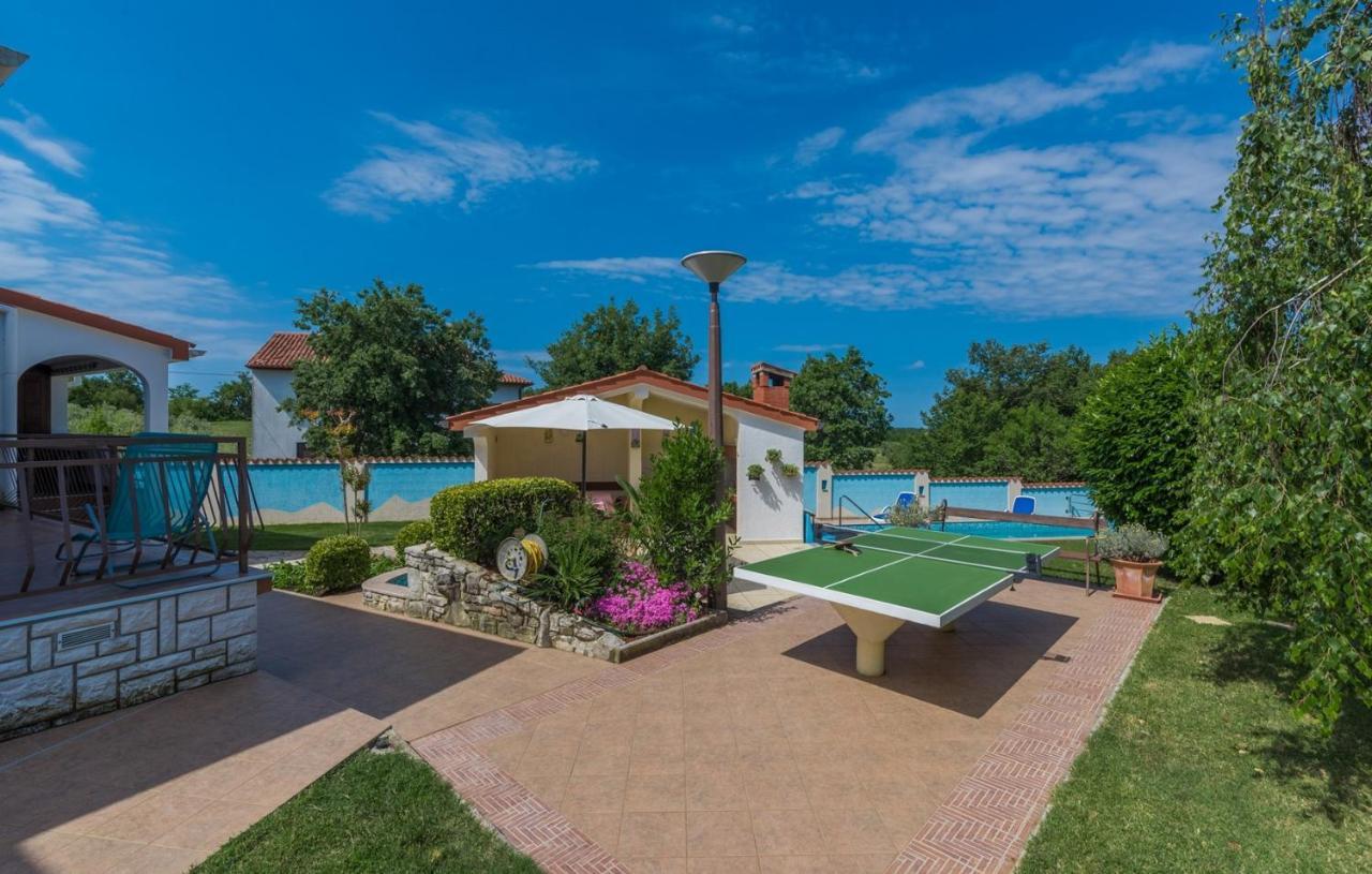 Villa Anita With Common Pool Vrvari Exterior photo